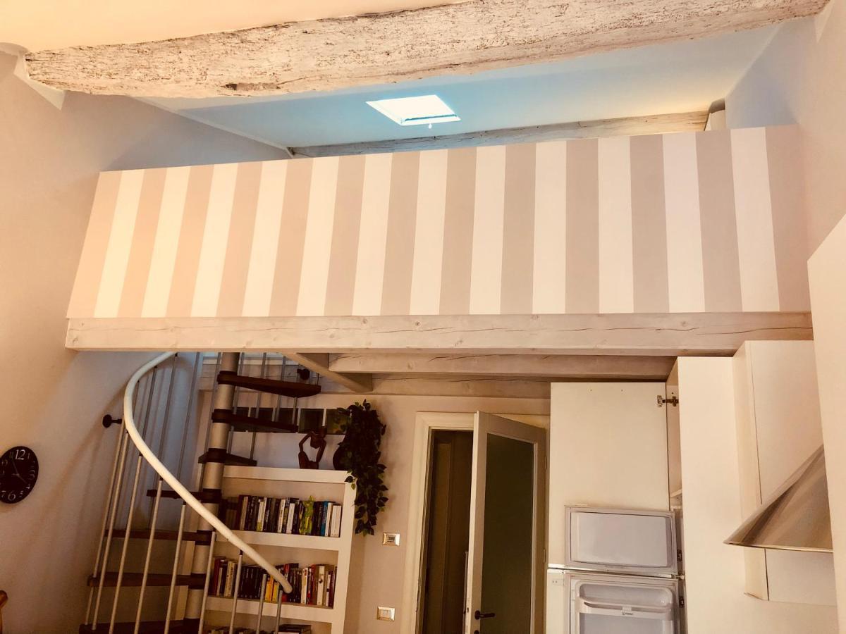 クレモナCasa Di Zeldaアパートメント エクステリア 写真